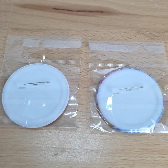 Saja Colorful K-Pop Round Pin Set — Purple & Multicolor 2 - Picture 3 of 6